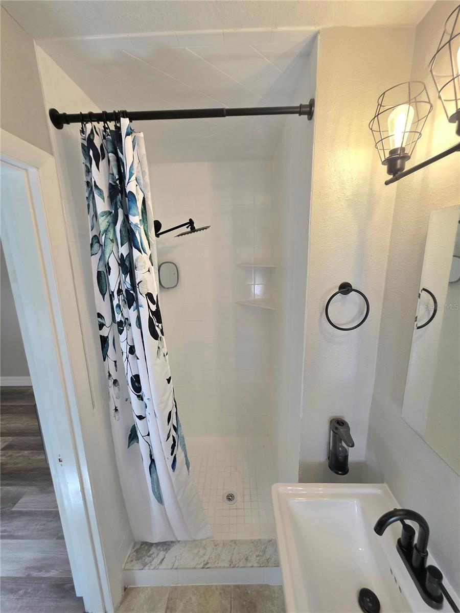 Image 16 of 24 For 1120 San Luis Drive