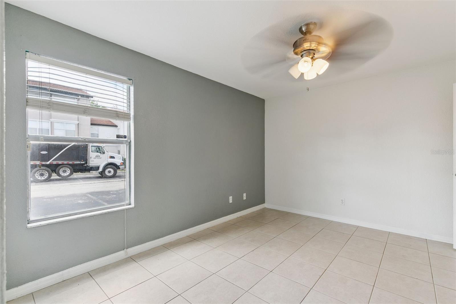 Image 13 of 16 For 5112 Conroy Road 311