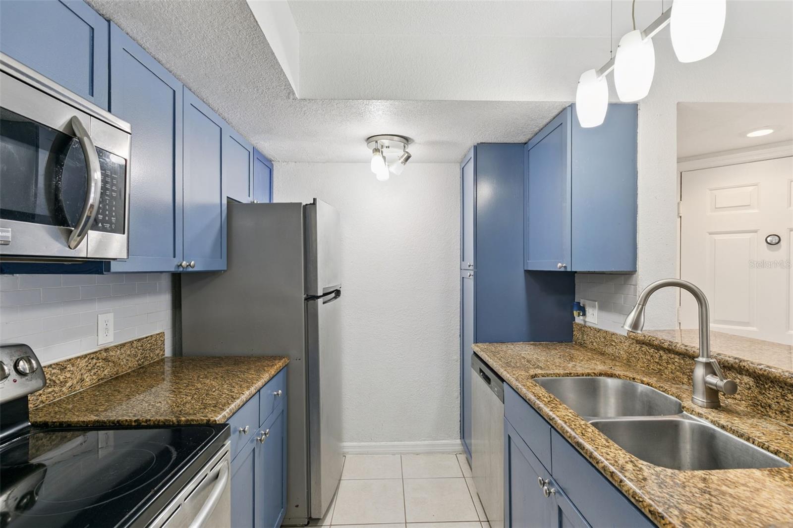 Image 6 of 16 For 5112 Conroy Road 311