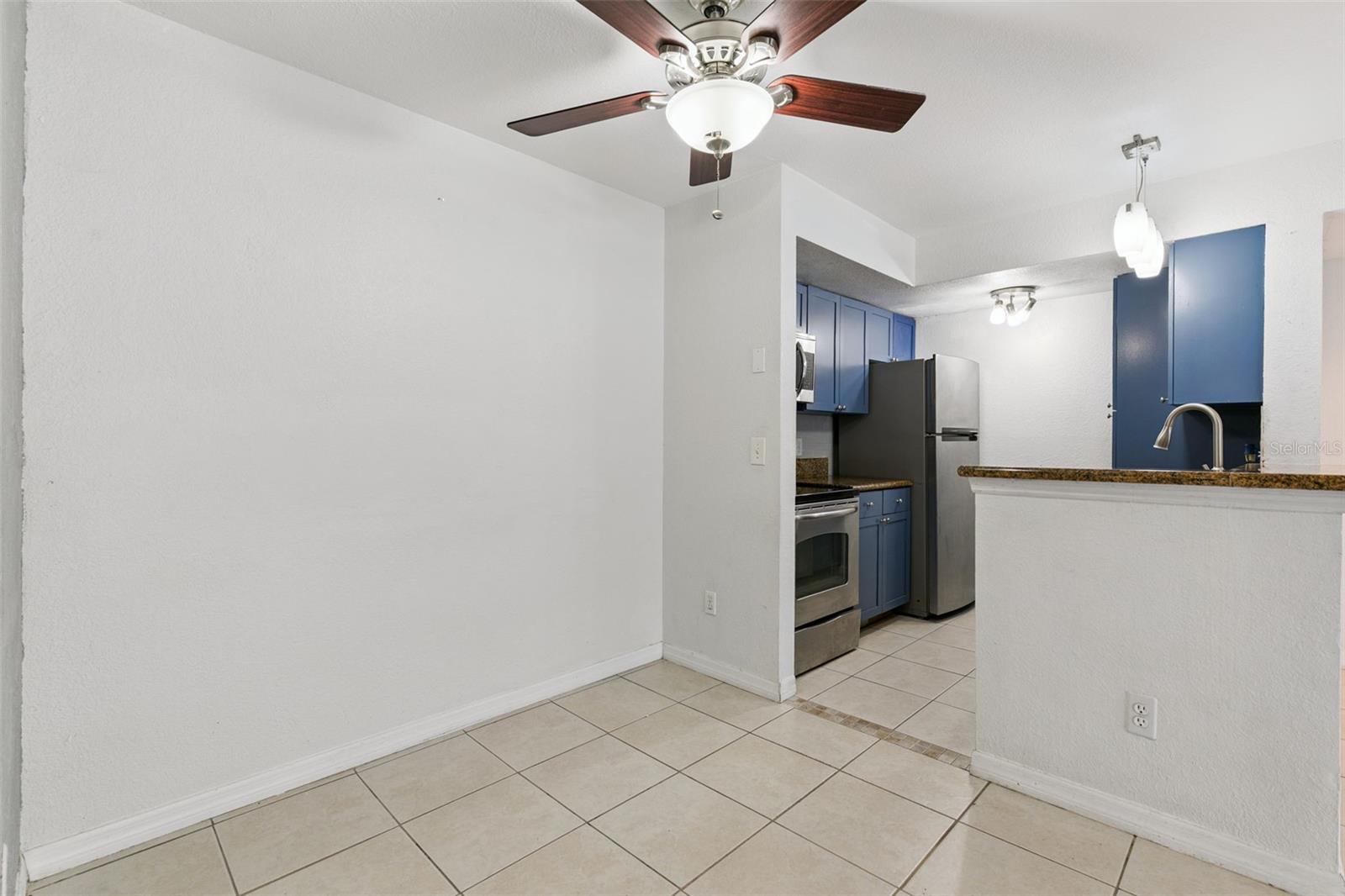 Image 8 of 16 For 5112 Conroy Road 311