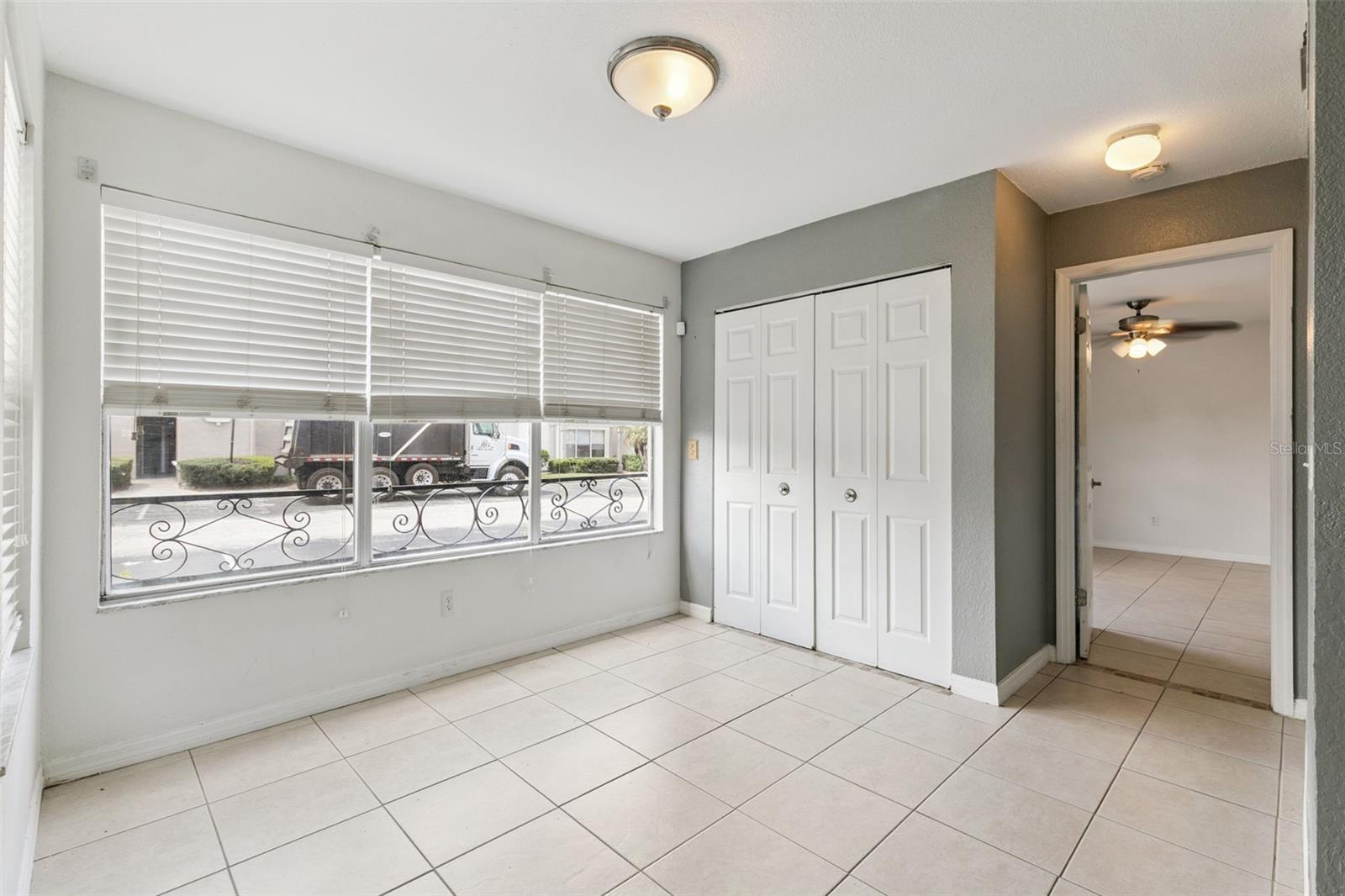 Image 9 of 16 For 5112 Conroy Road 311