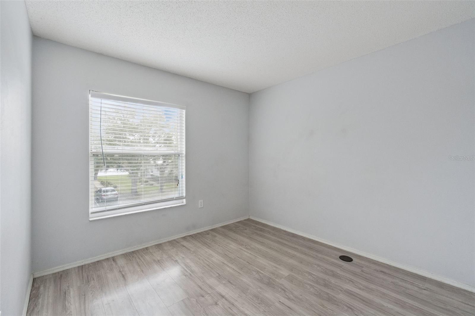 Image 12 of 26 For 13304 Summerton Drive