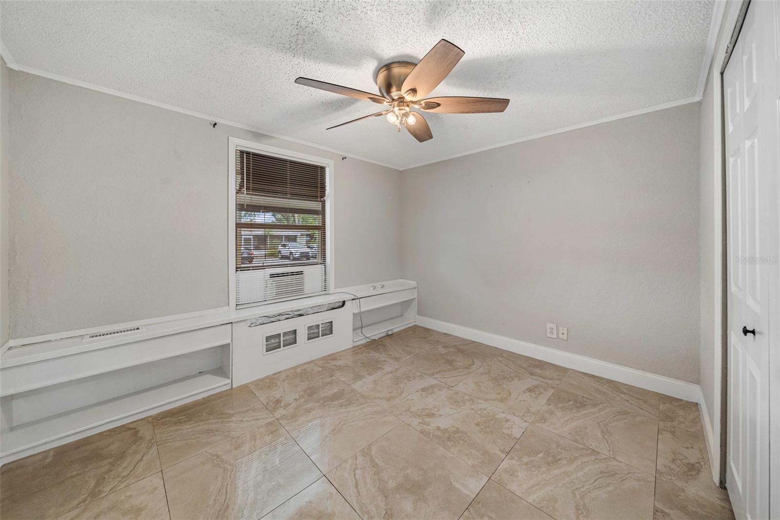 Image 9 of 17 For 4099 Michigan Street 4099