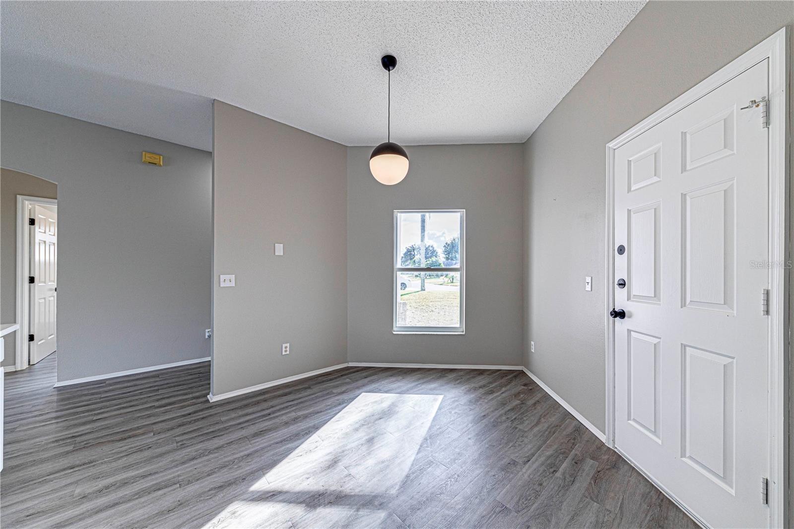 Image 12 of 40 For 745 Jaybee Avenue