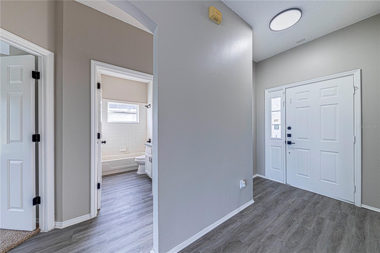 Image 15 of 40 For 745 Jaybee Avenue