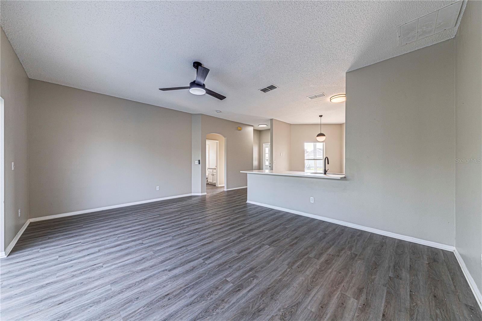 Image 18 of 40 For 745 Jaybee Avenue