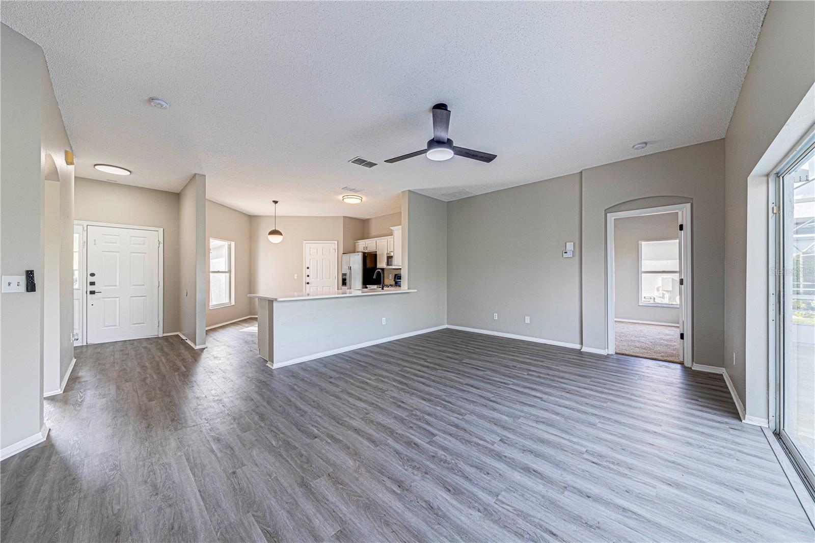 Image 5 of 40 For 745 Jaybee Avenue