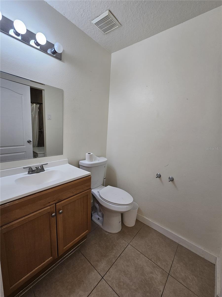 Image 23 of 31 For 8825 Kensington Court