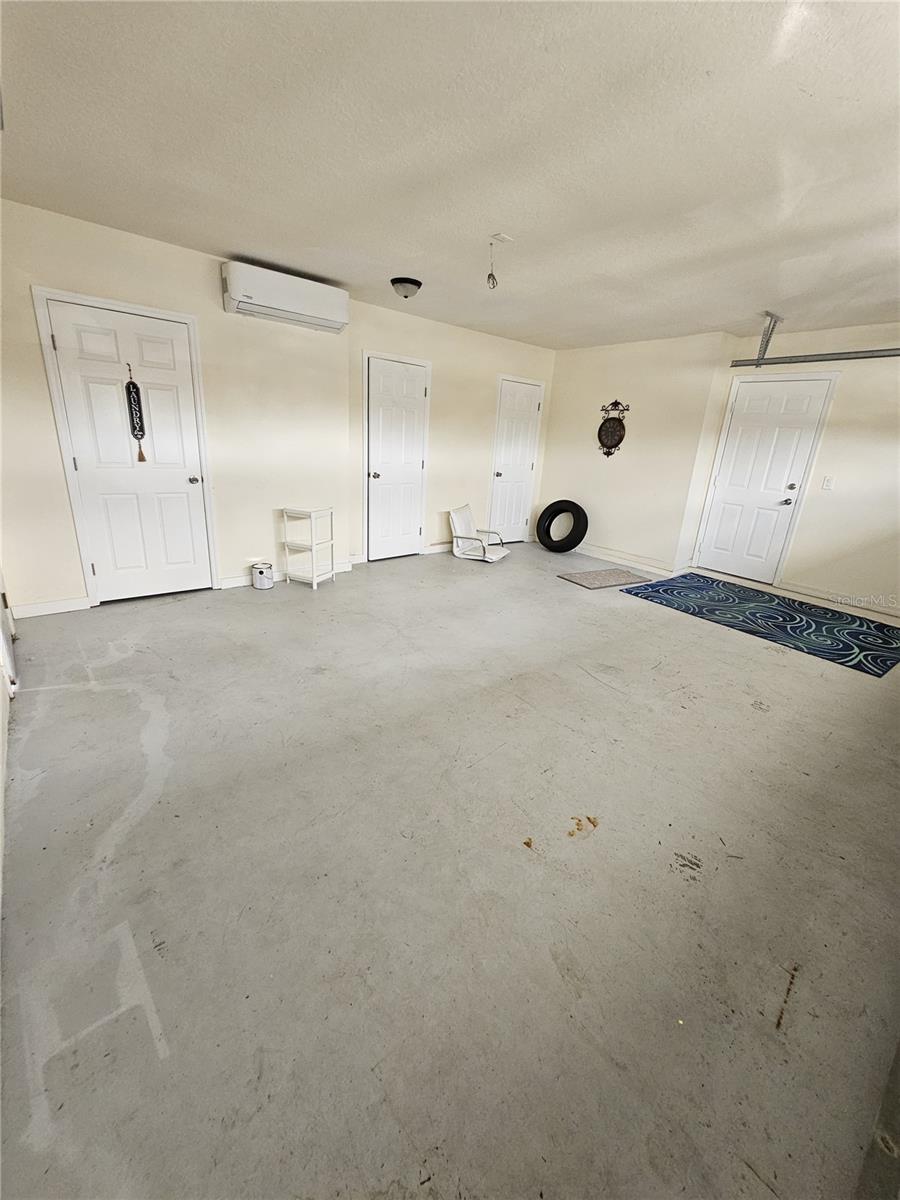 Image 28 of 31 For 8825 Kensington Court