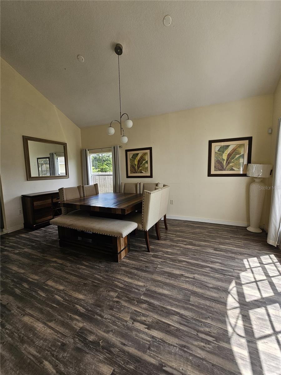 Image 30 of 31 For 8825 Kensington Court