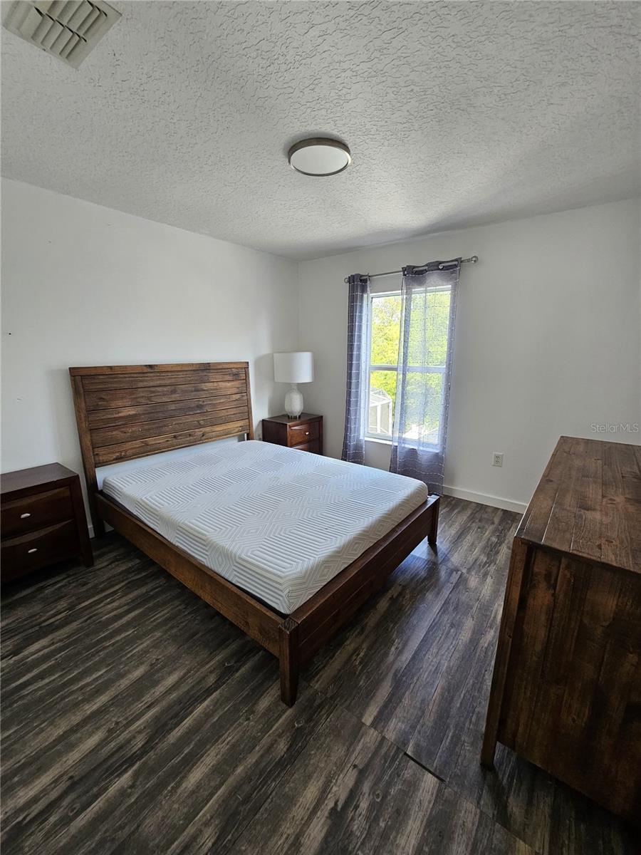 Image 4 of 31 For 8825 Kensington Court