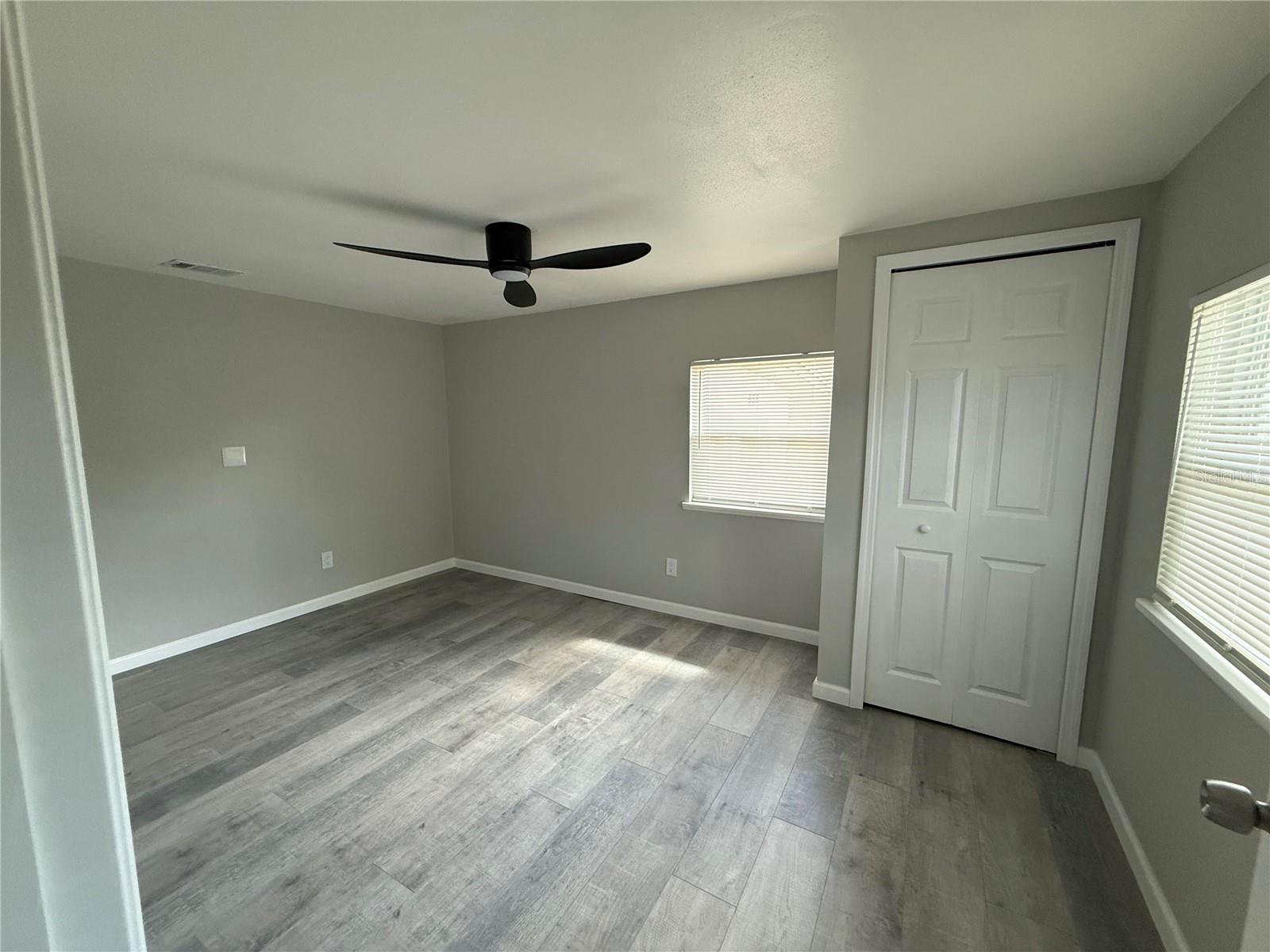 Image 19 of 21 For 421 Warren Avenue