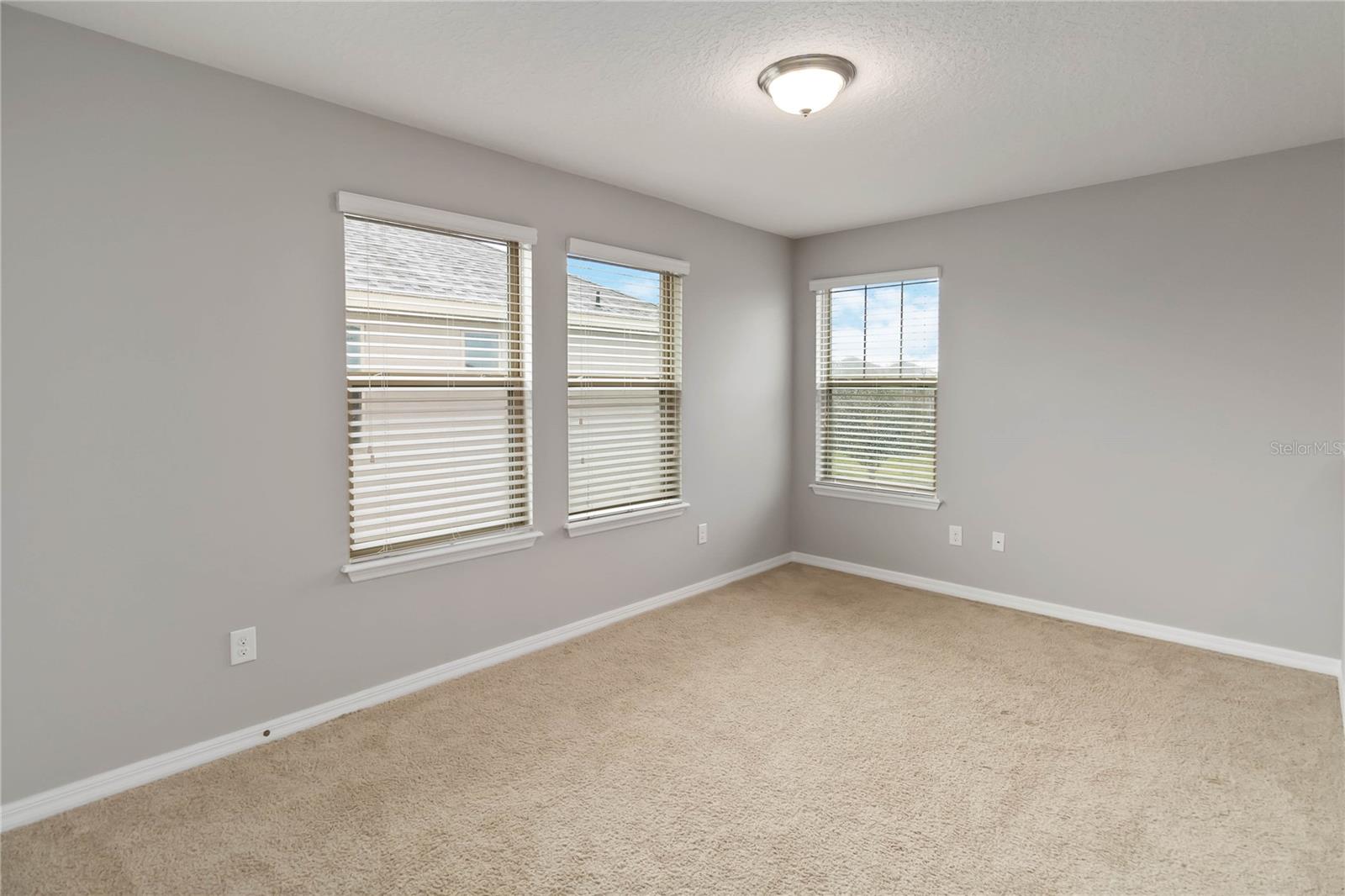 Image 18 of 30 For 16242 Outlook Shore Alley