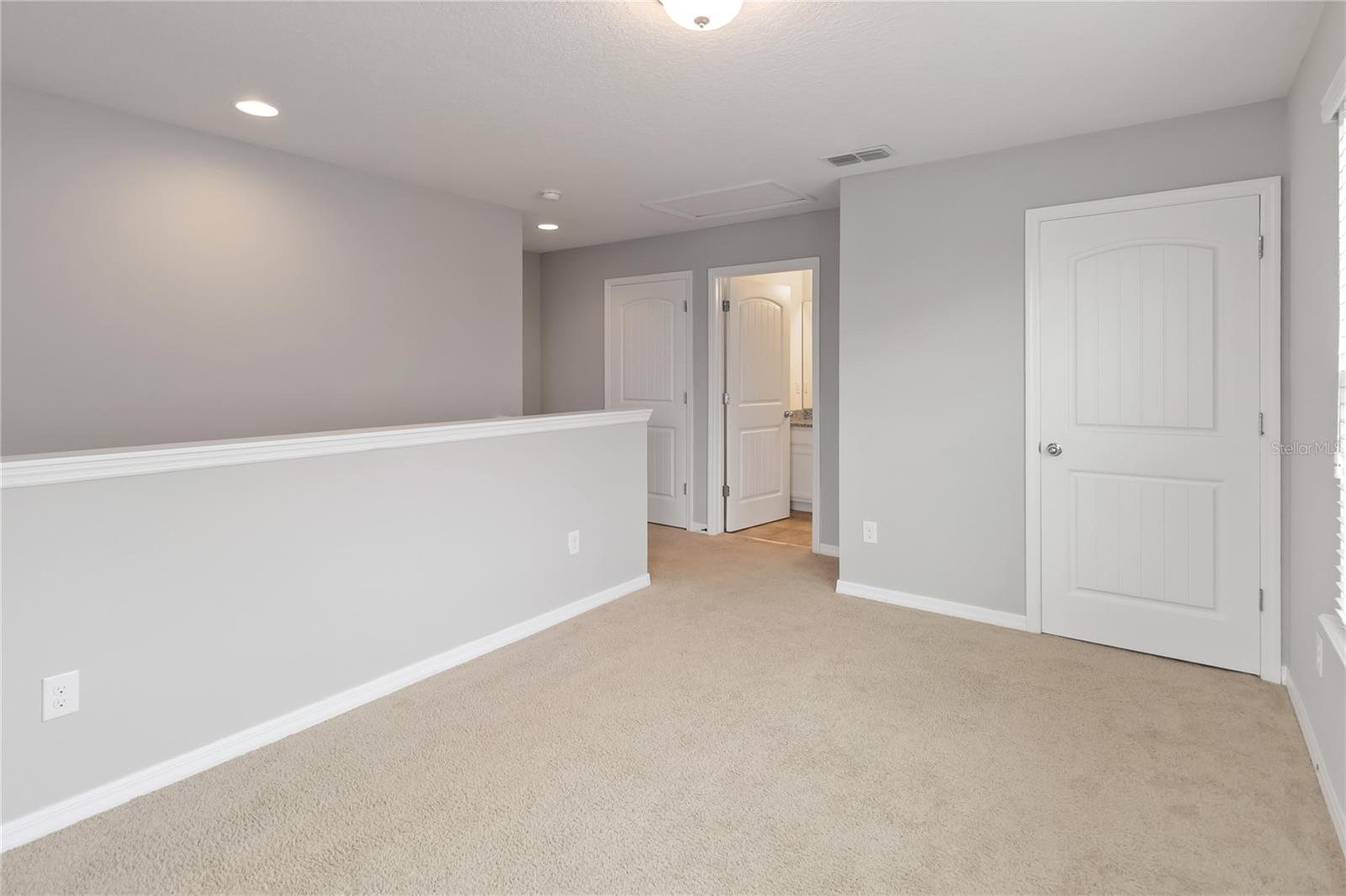 Image 19 of 30 For 16242 Outlook Shore Alley