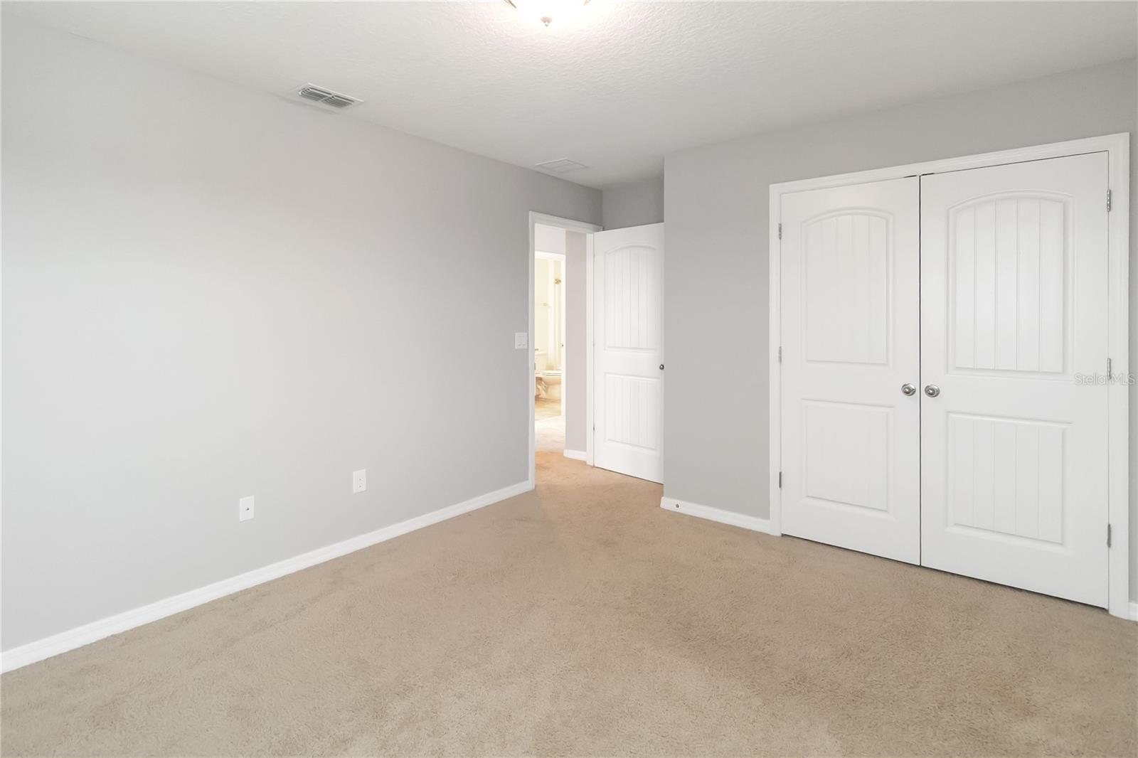 Image 21 of 30 For 16242 Outlook Shore Alley