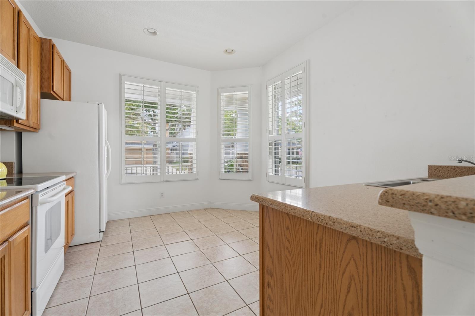 Image 11 of 39 For 14227 Lake Live Oak Drive