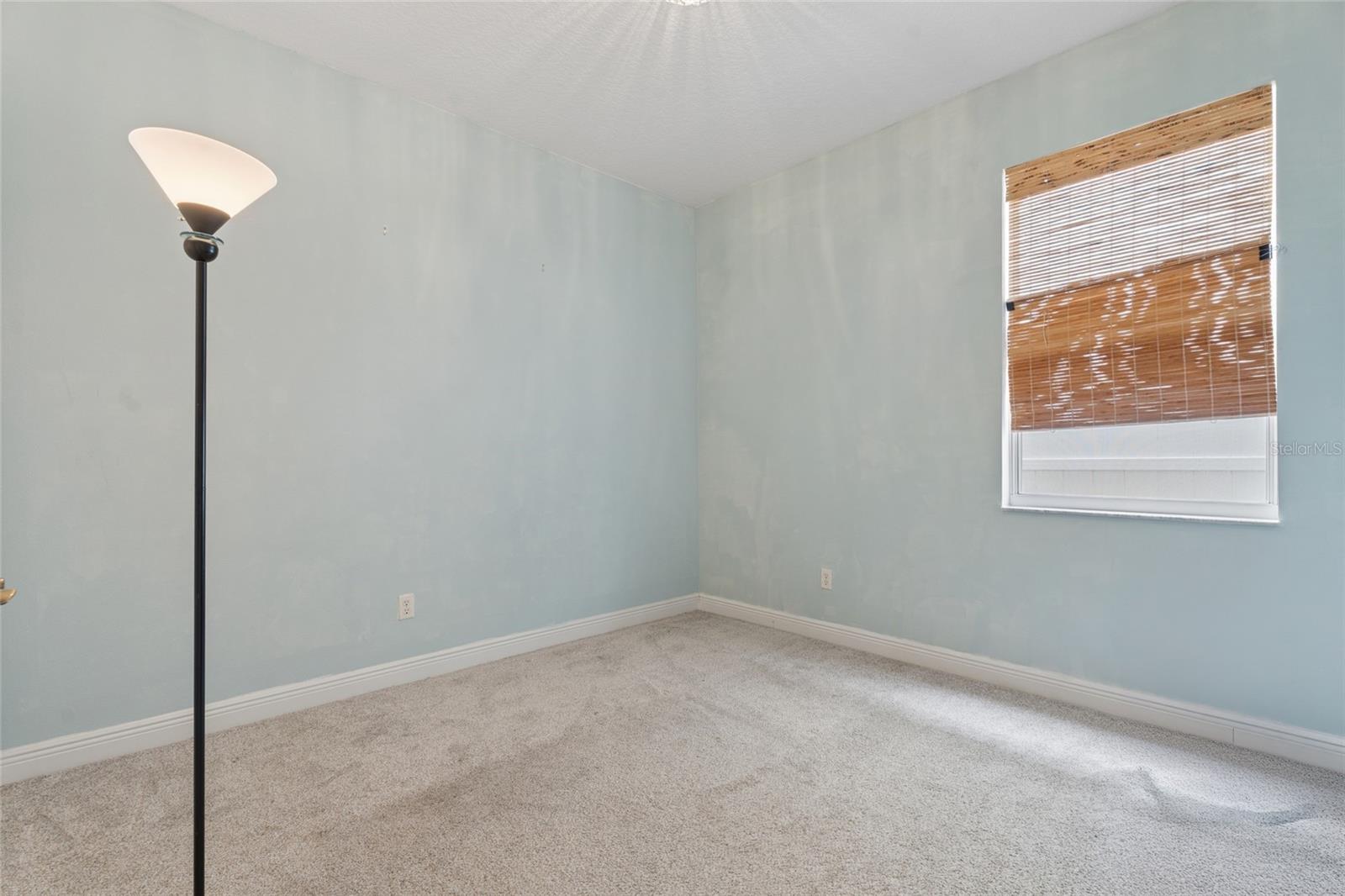 Image 18 of 39 For 14227 Lake Live Oak Drive