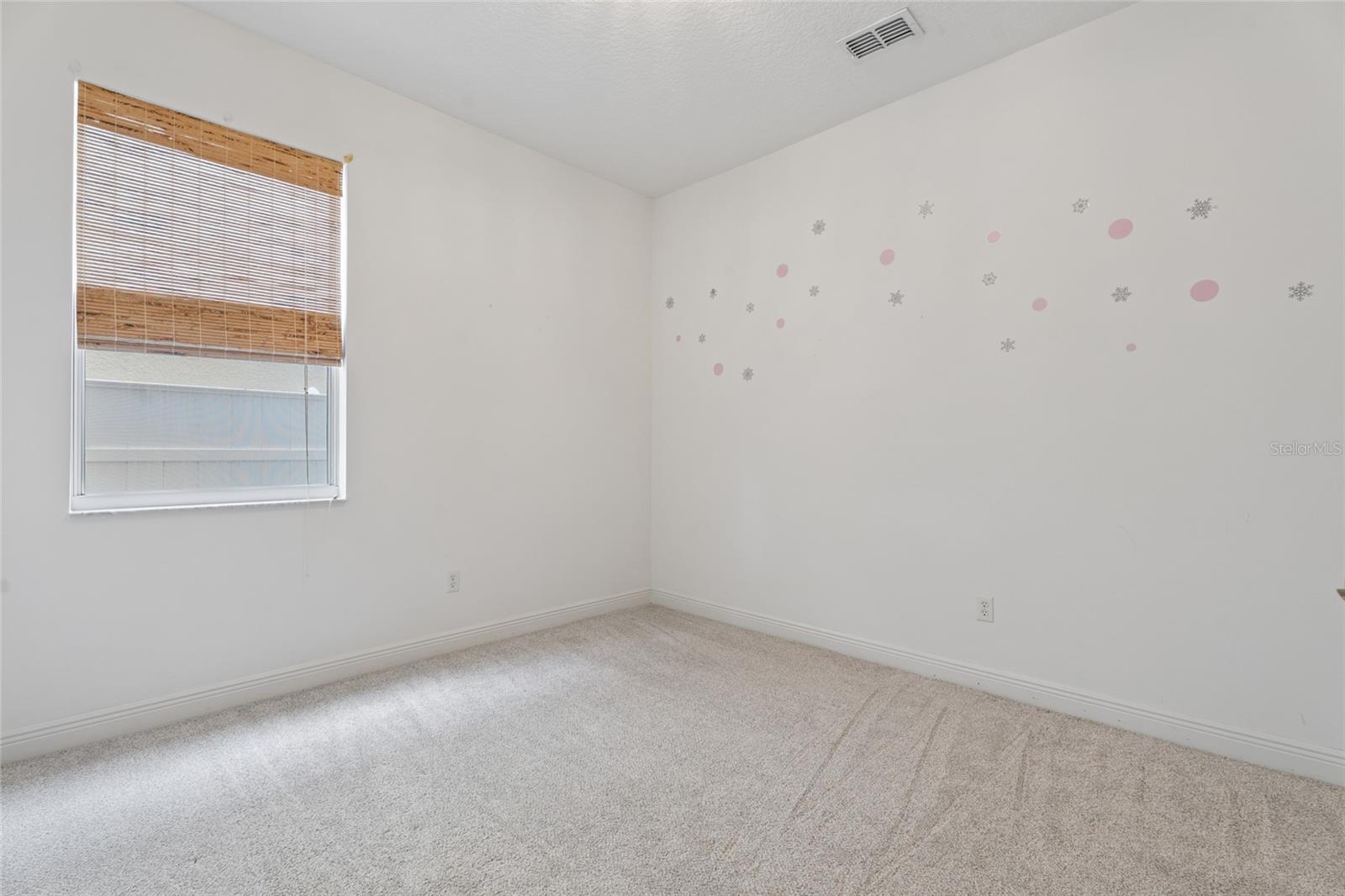 Image 23 of 39 For 14227 Lake Live Oak Drive