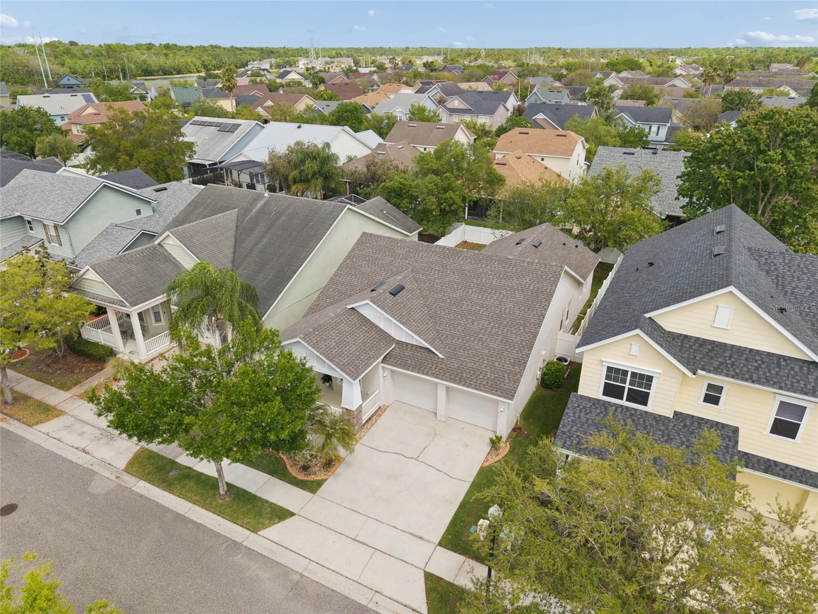 Image 32 of 39 For 14227 Lake Live Oak Drive