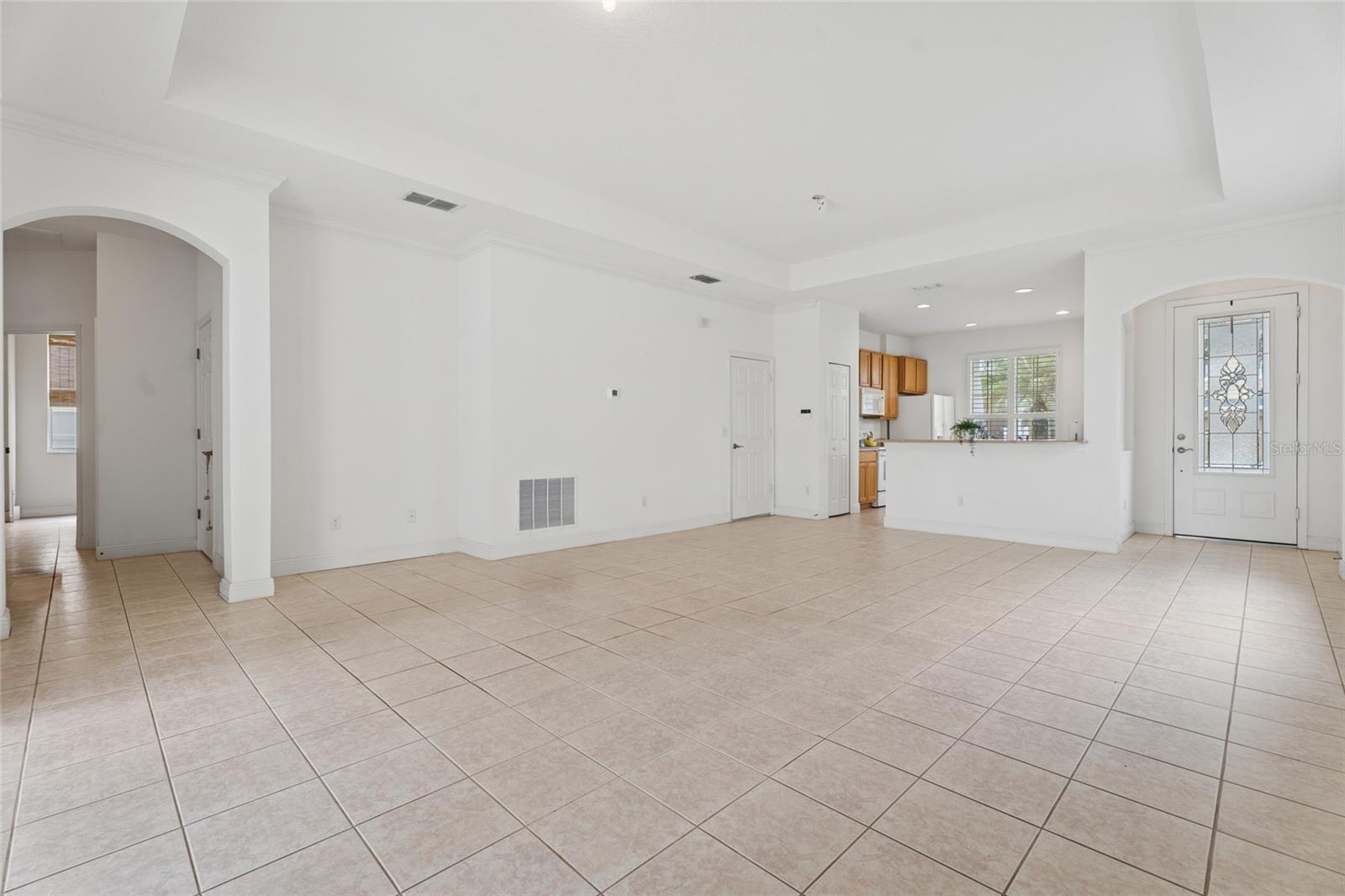 Image 7 of 39 For 14227 Lake Live Oak Drive