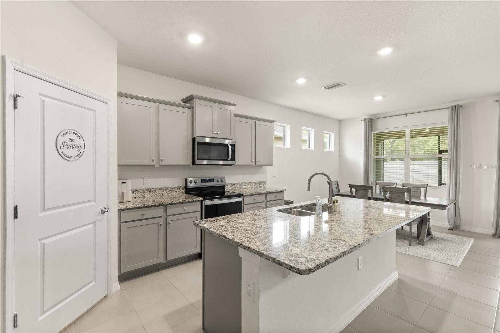 Image 10 of 36 For 8324 Wheat Stone Drive