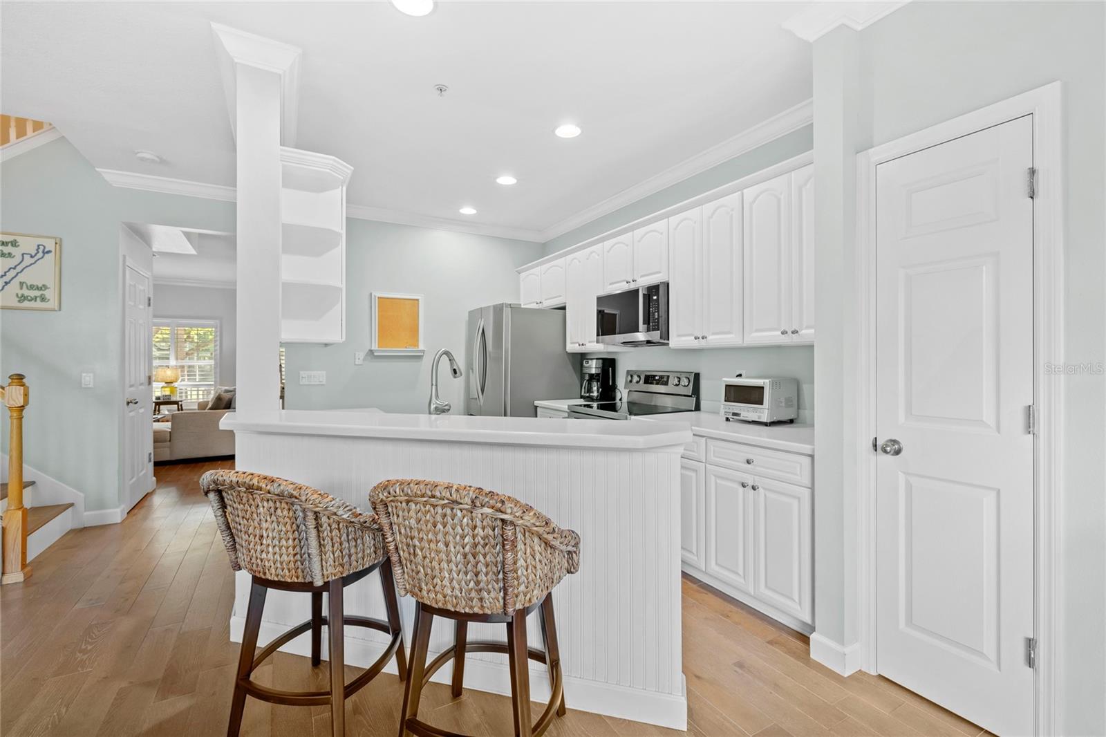 Image 10 of 43 For 9850 Poplar Place