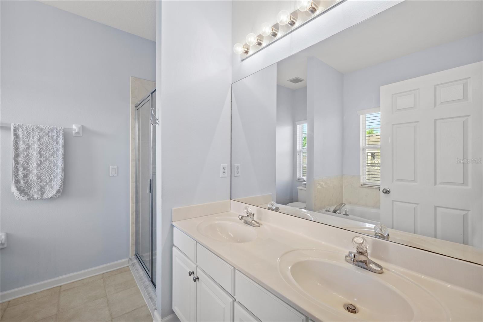 Image 19 of 43 For 9850 Poplar Place