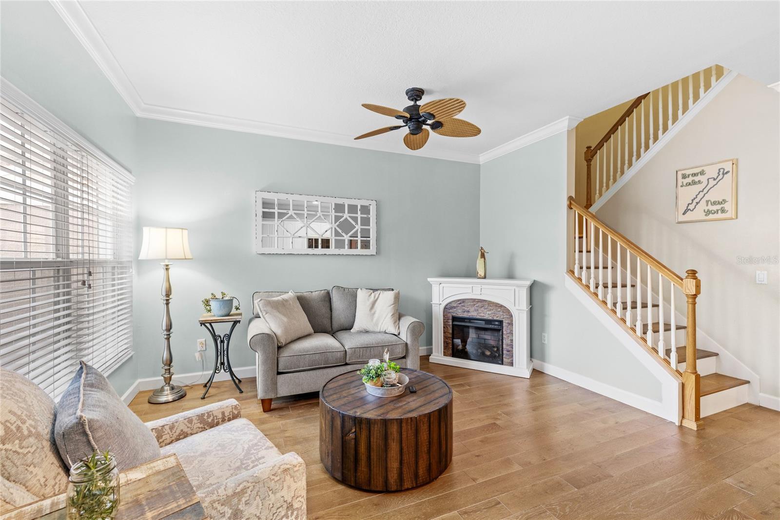 Image 3 of 43 For 9850 Poplar Place