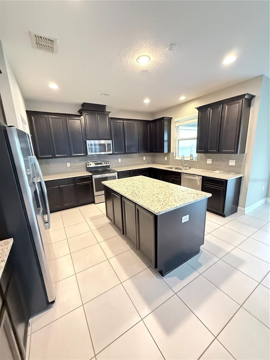 Image 6 of 25 For 8025 Navel Orange Lane