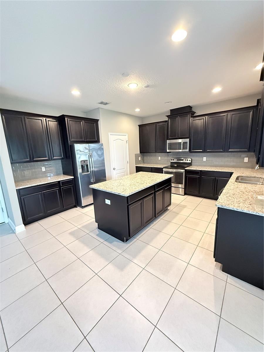 Image 7 of 25 For 8025 Navel Orange Lane