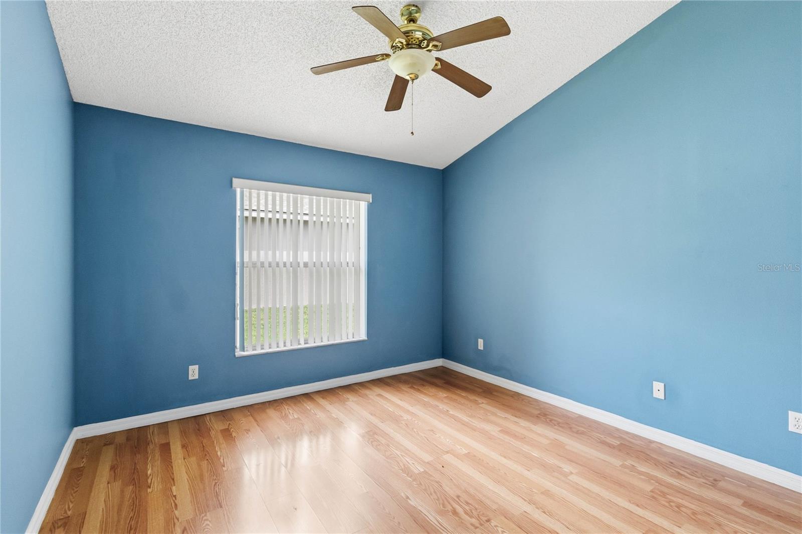 Image 16 of 19 For 265 Kassik Circle