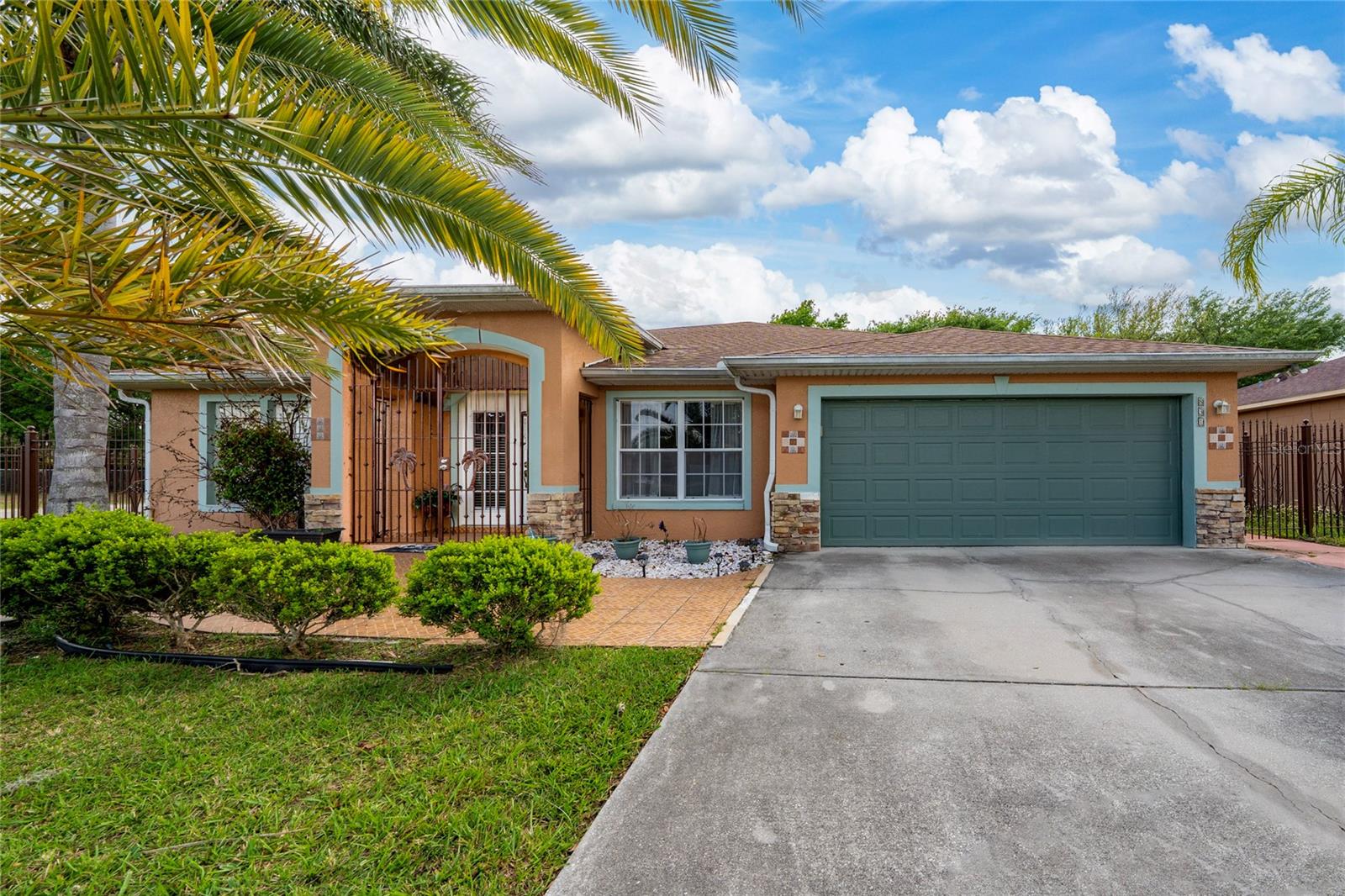Details for 831 Albi Court, KISSIMMEE, FL 34759