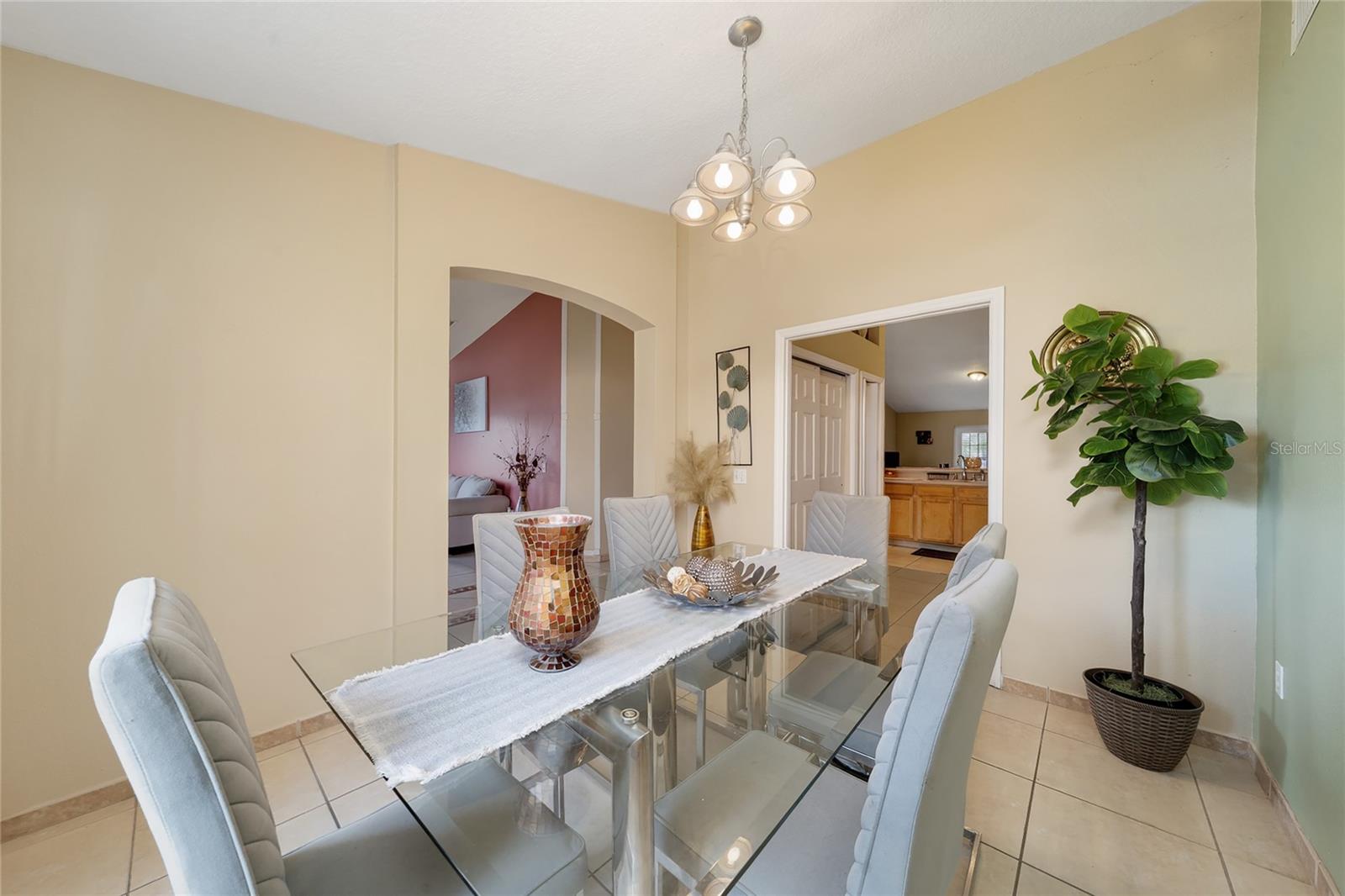 Image 11 of 44 For 831 Albi Court