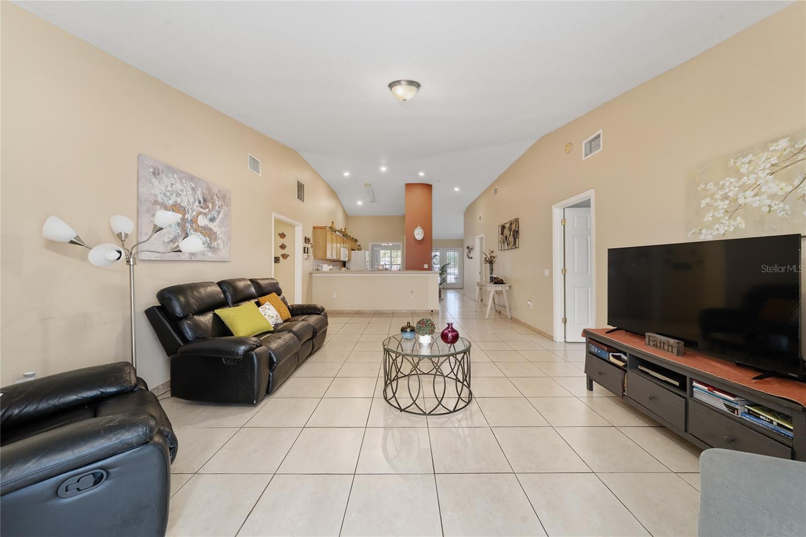 Image 14 of 44 For 831 Albi Court