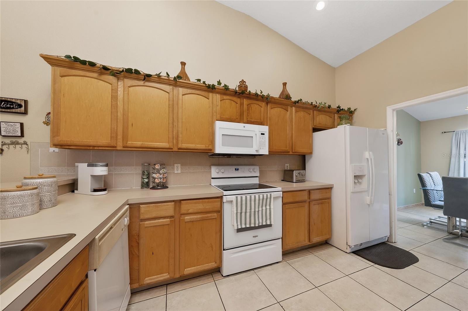 Image 9 of 44 For 831 Albi Court