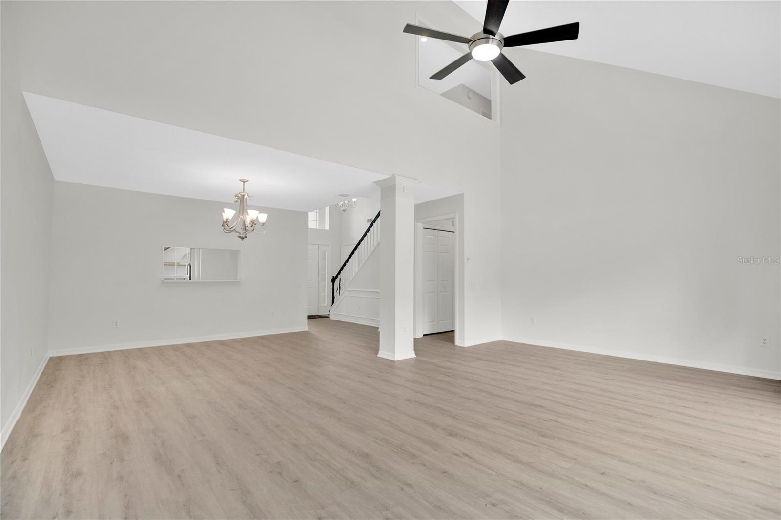 Image 4 of 27 For 932 Charing Cross Circle