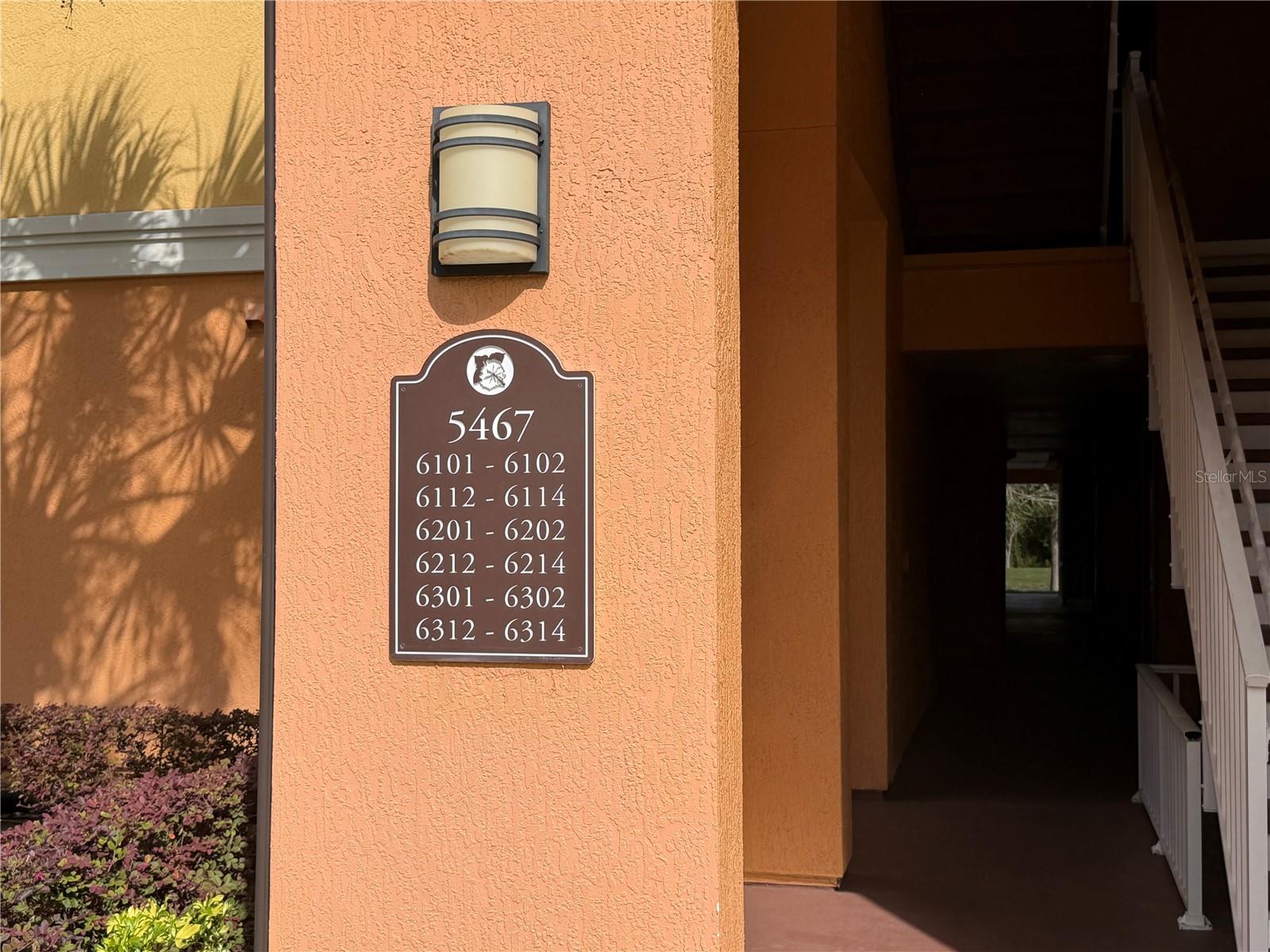 Image 7 of 38 For 5467 Vineland Road 6214