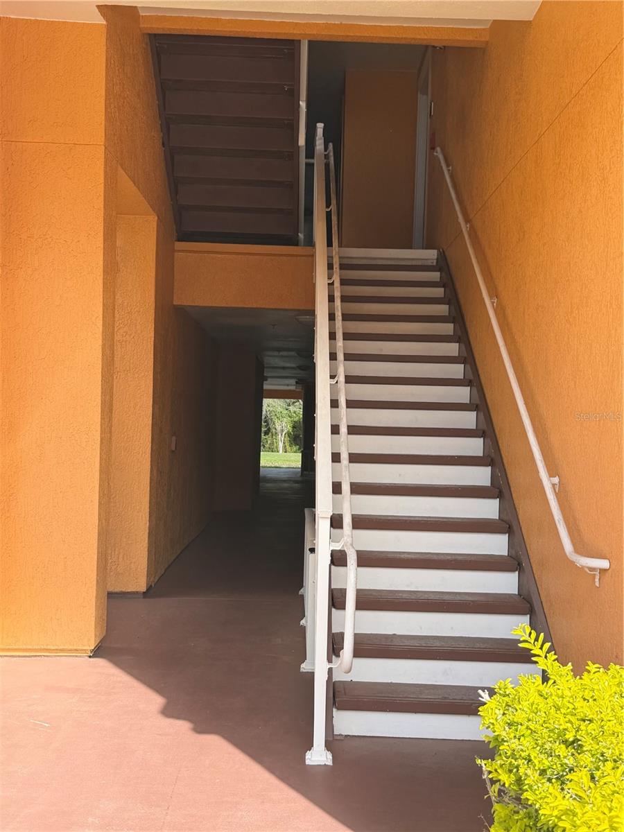 Image 9 of 38 For 5467 Vineland Road 6214