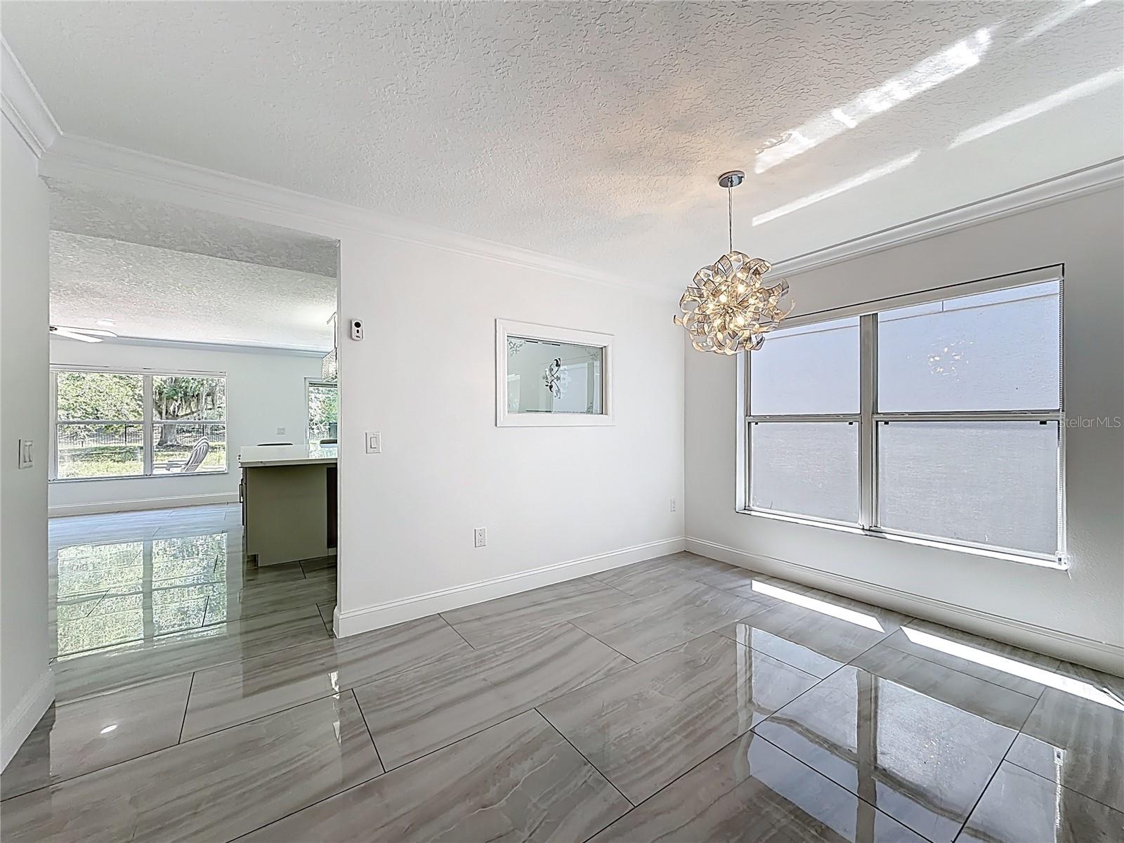 Image 11 of 55 For 12844 Oulton Circle