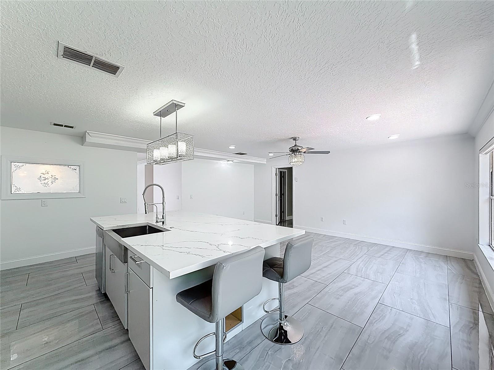 Image 20 of 55 For 12844 Oulton Circle