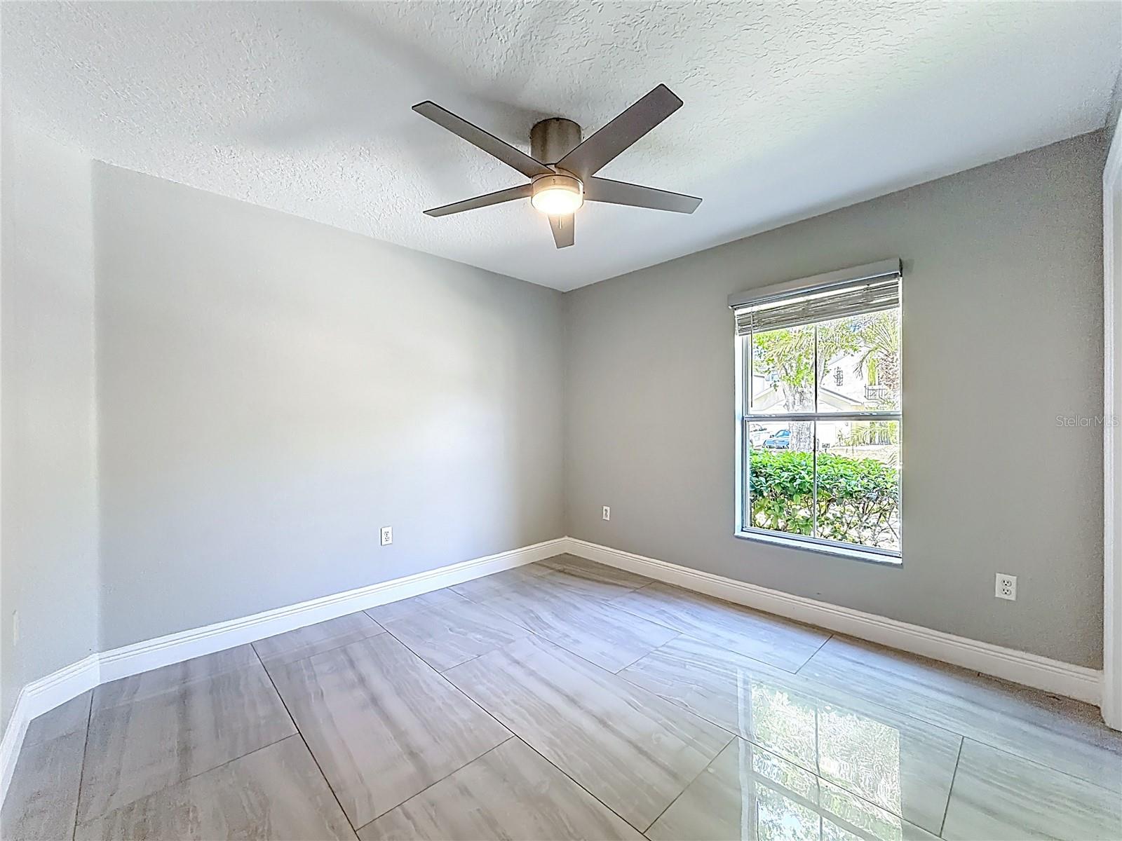 Image 25 of 55 For 12844 Oulton Circle