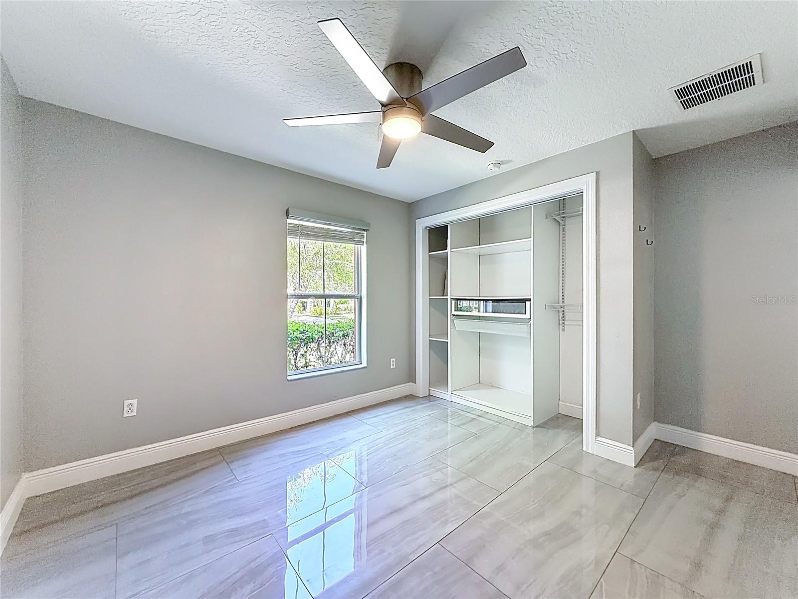 Image 26 of 55 For 12844 Oulton Circle