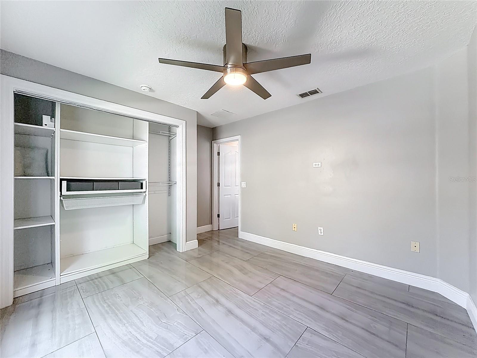 Image 27 of 55 For 12844 Oulton Circle