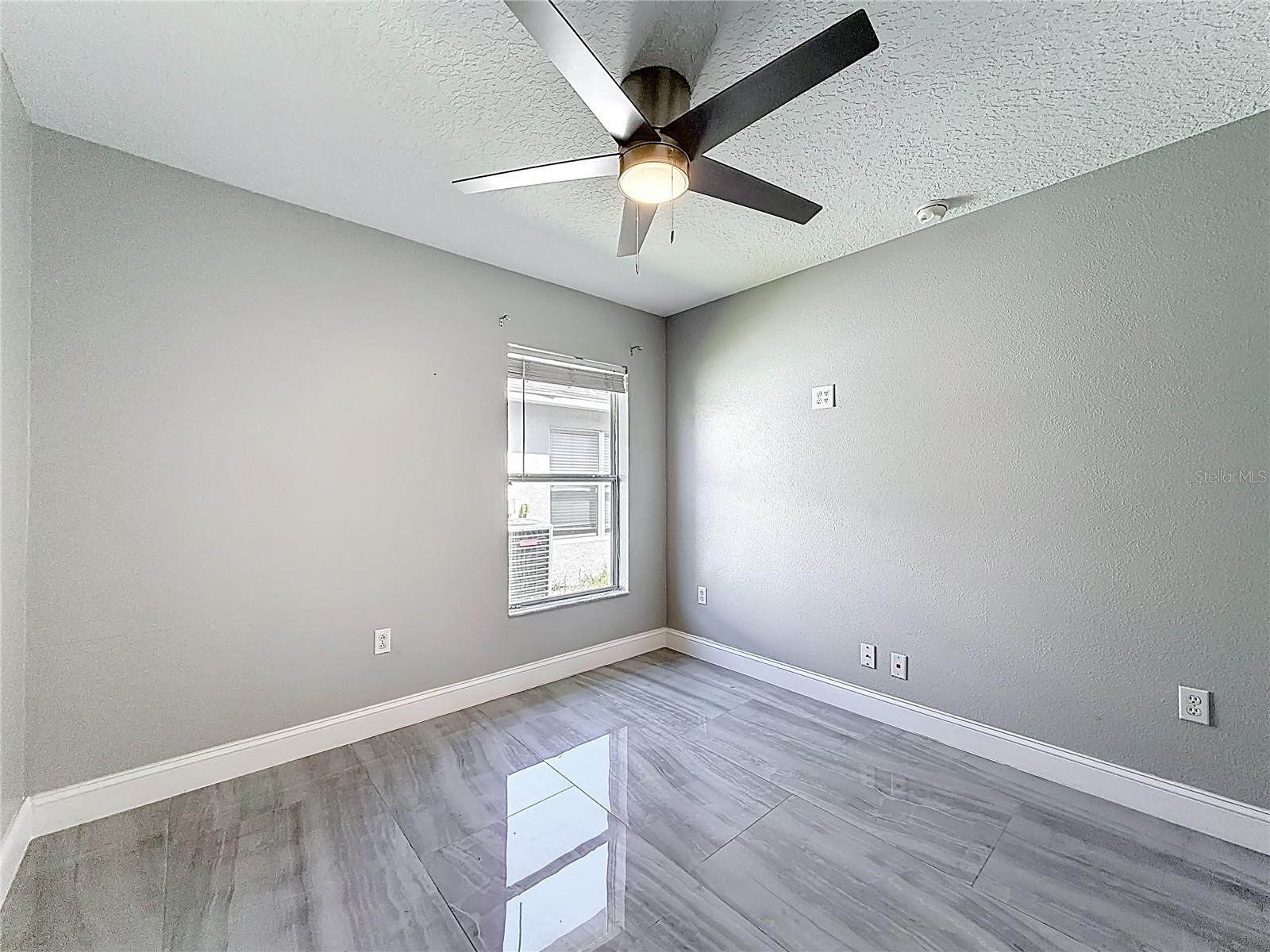 Image 32 of 55 For 12844 Oulton Circle