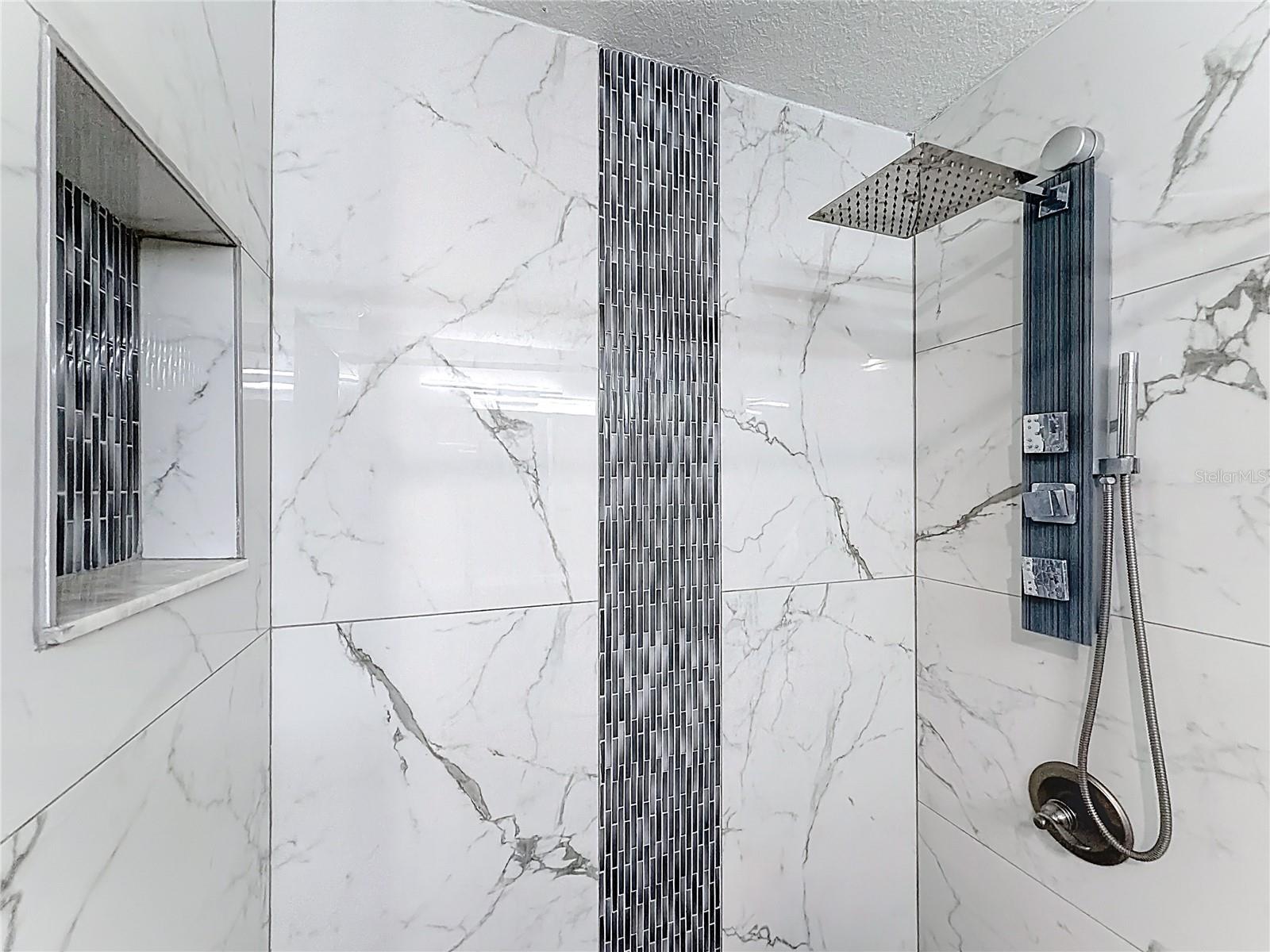 Image 34 of 55 For 12844 Oulton Circle