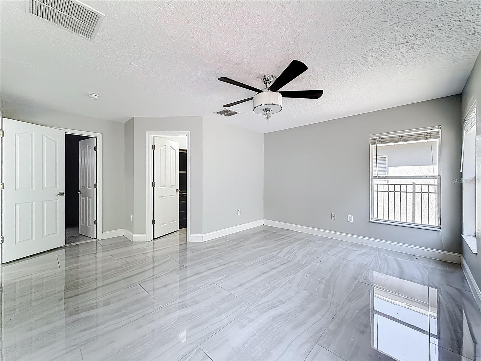 Image 36 of 55 For 12844 Oulton Circle