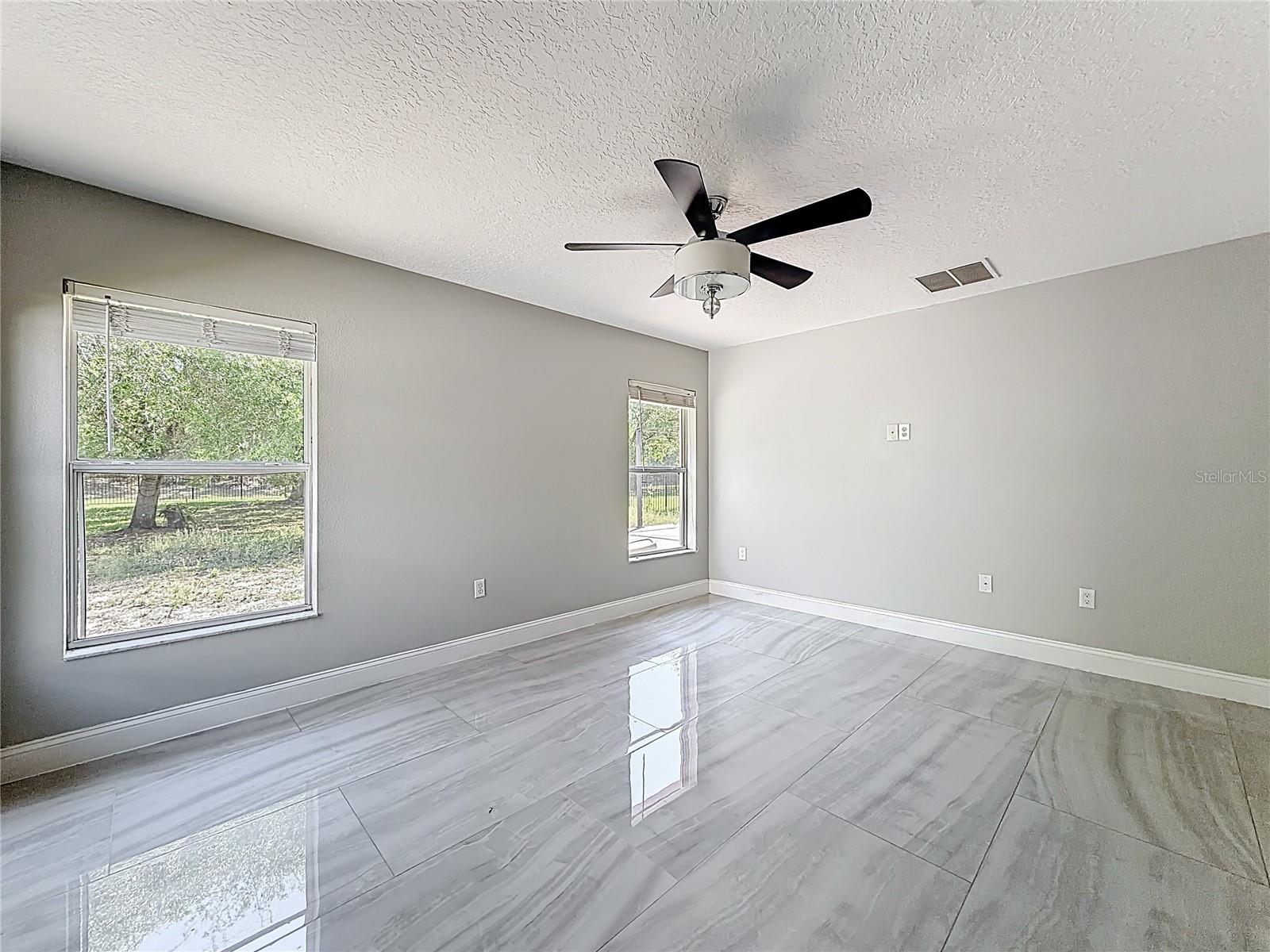 Image 38 of 55 For 12844 Oulton Circle