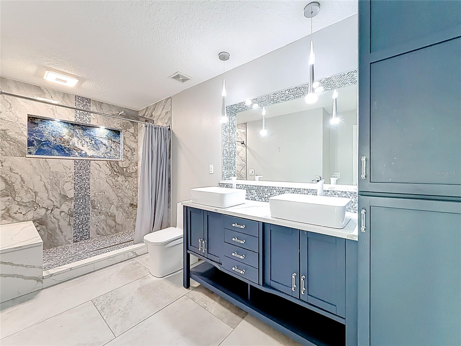 Image 40 of 55 For 12844 Oulton Circle