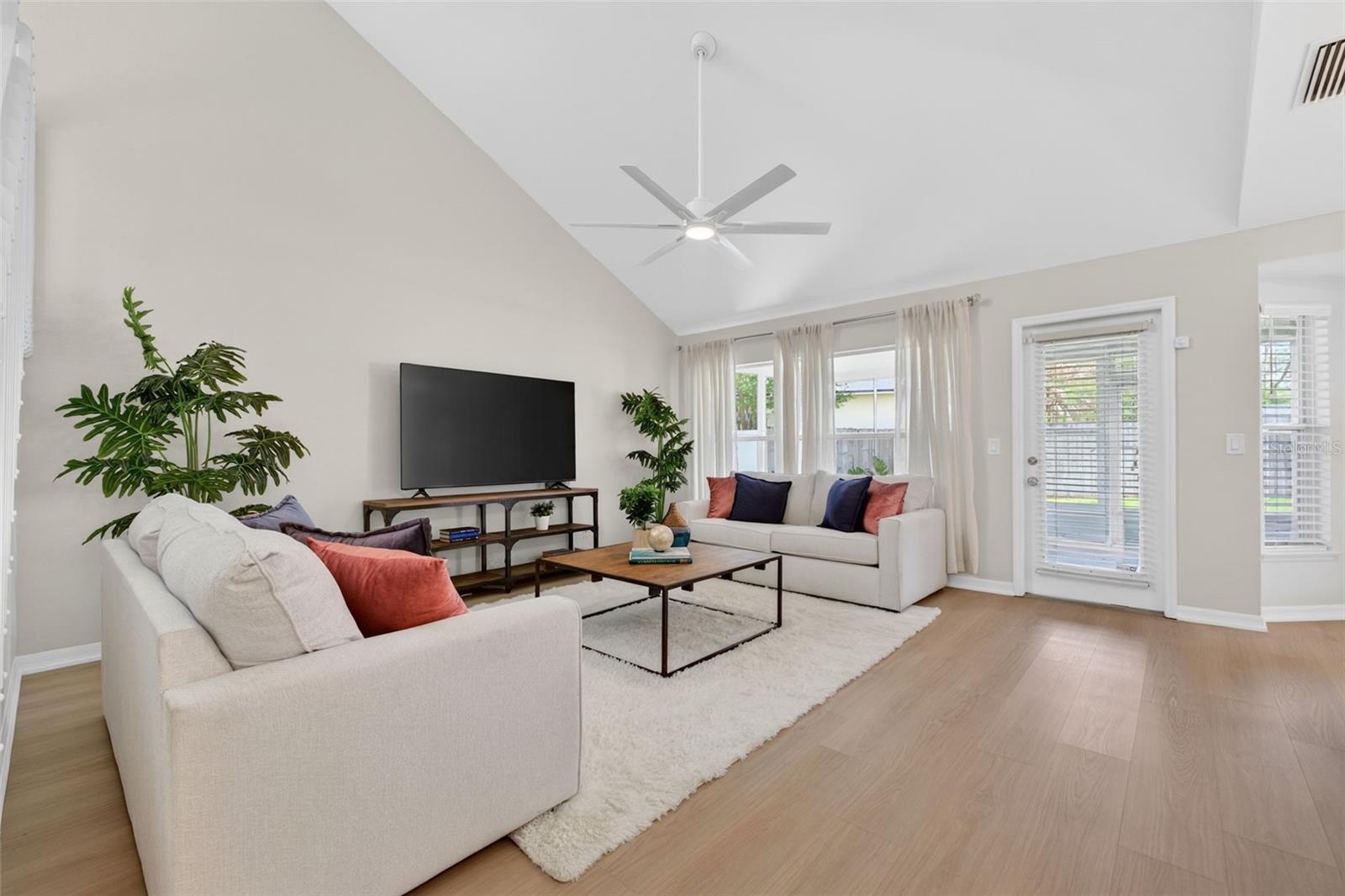 Image 7 of 44 For 1662 Bobtail Drive