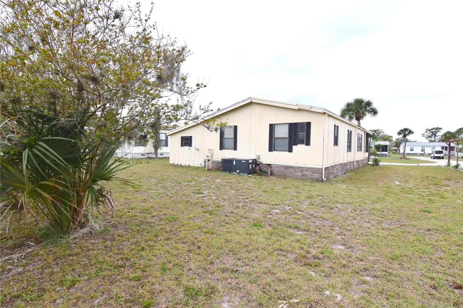 Image 4 of 36 For 3958 Sabal Drive